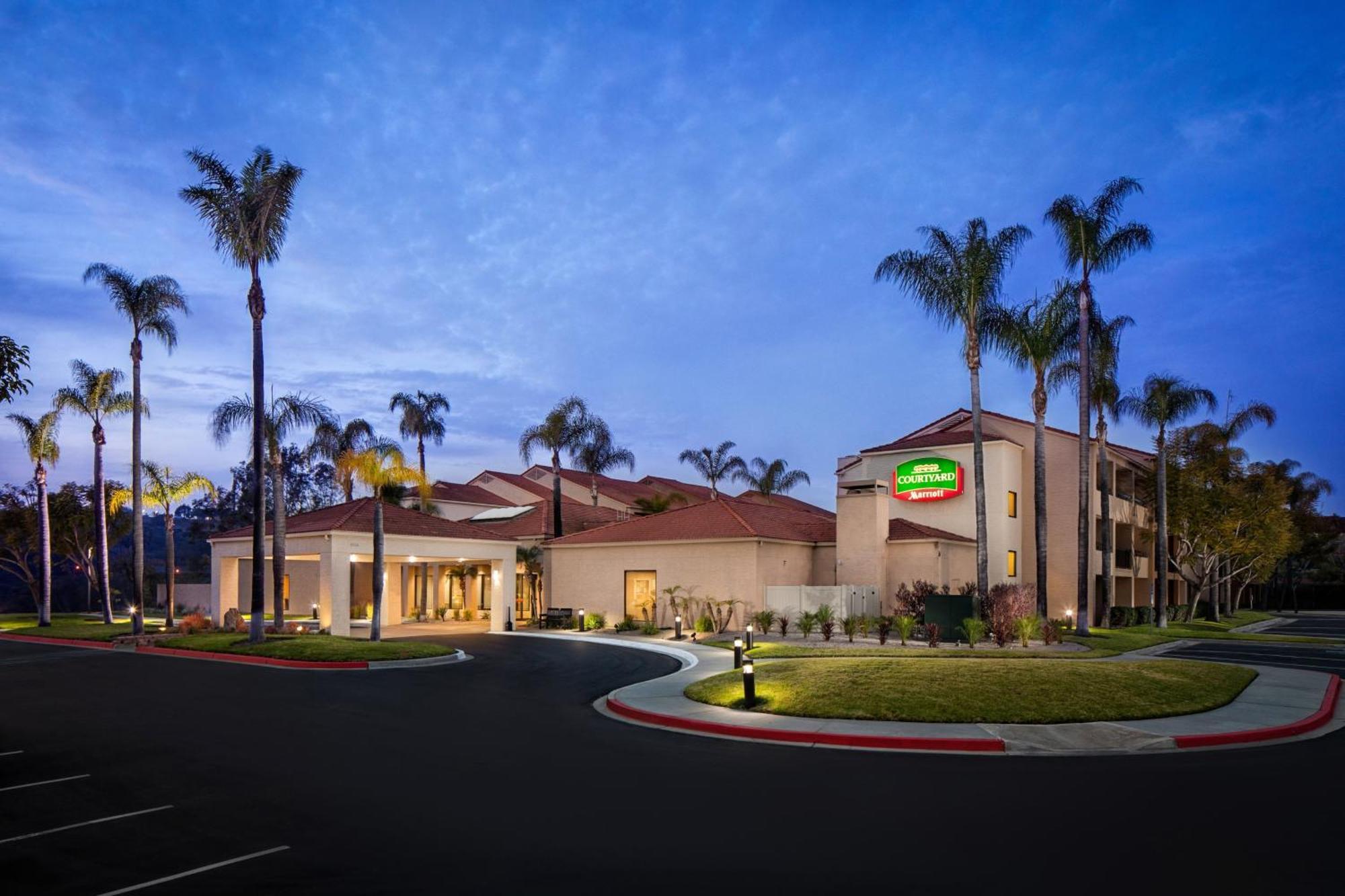 Courtyard By Marriott San Diego Sorrento Valley Екстериор снимка