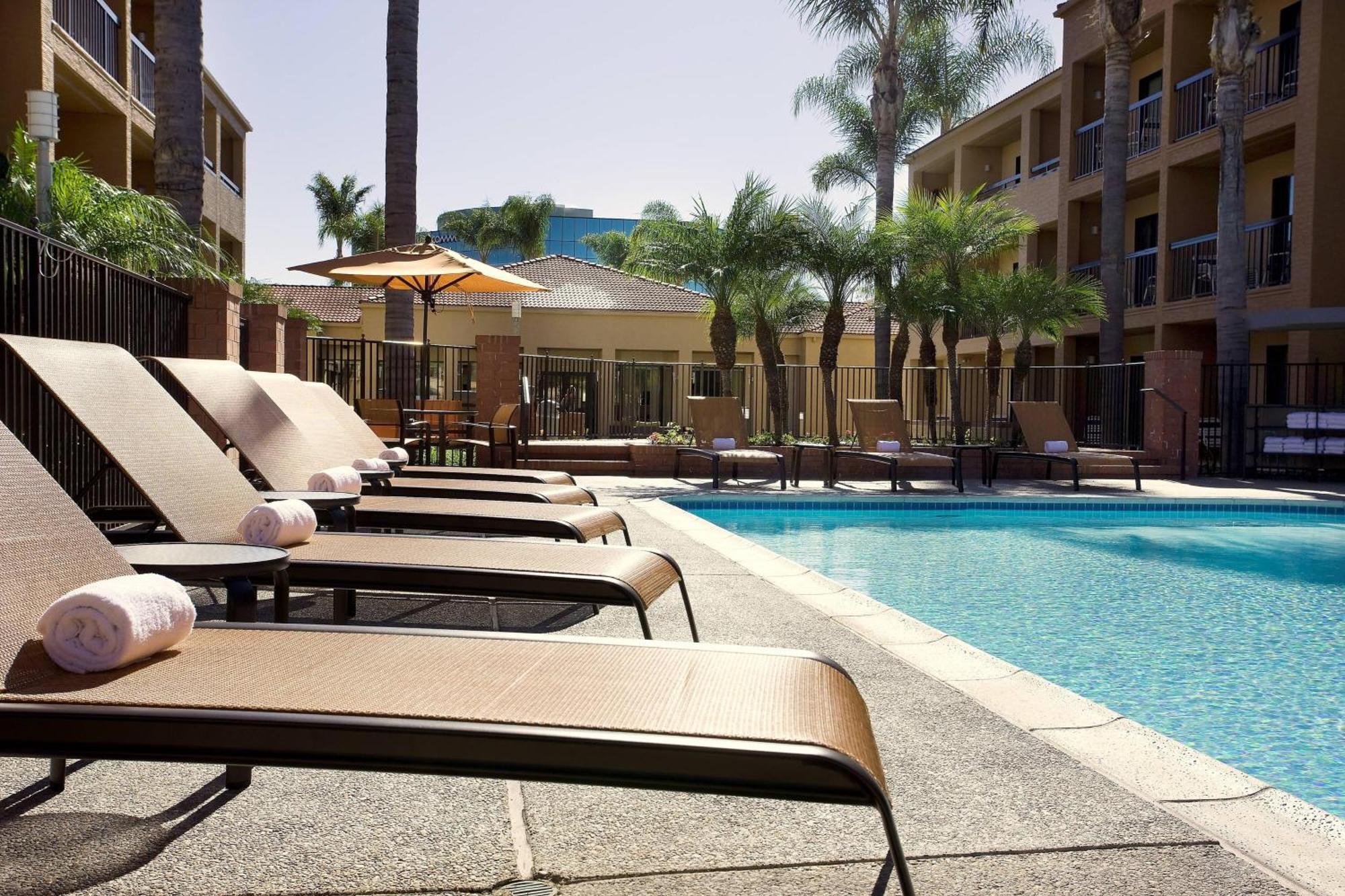Courtyard By Marriott San Diego Sorrento Valley Екстериор снимка